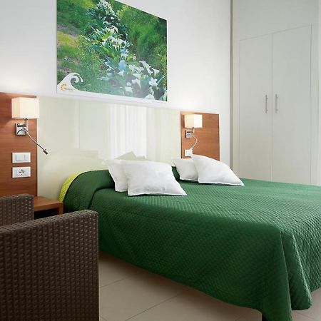ביביונה Hotel President מראה חיצוני תמונה