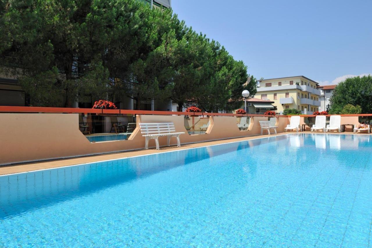 ביביונה Hotel President מראה חיצוני תמונה