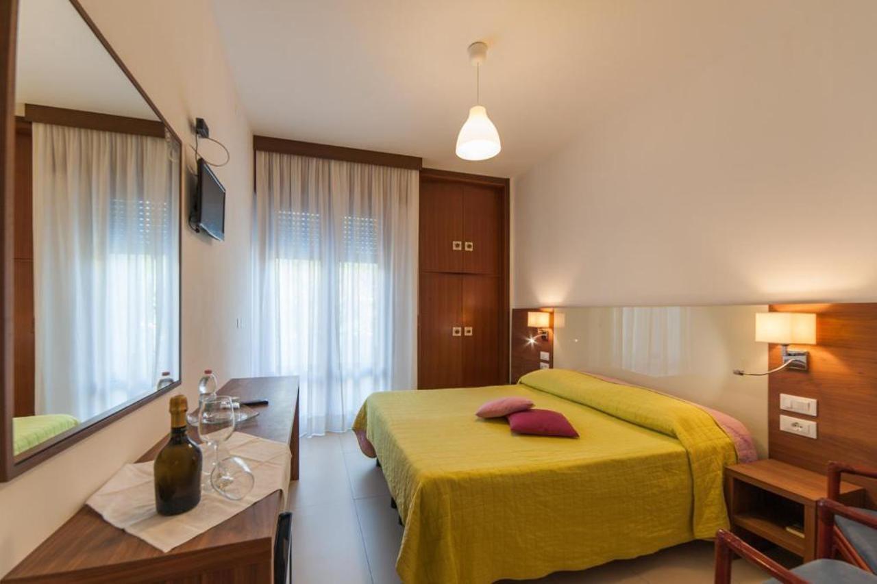 ביביונה Hotel President מראה חיצוני תמונה