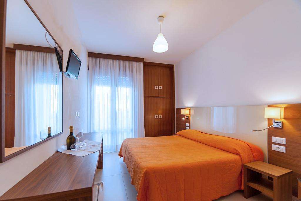 ביביונה Hotel President מראה חיצוני תמונה