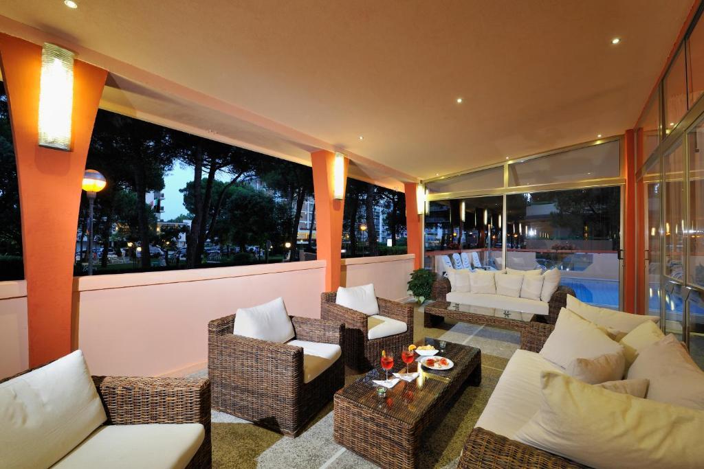 ביביונה Hotel President מראה חיצוני תמונה