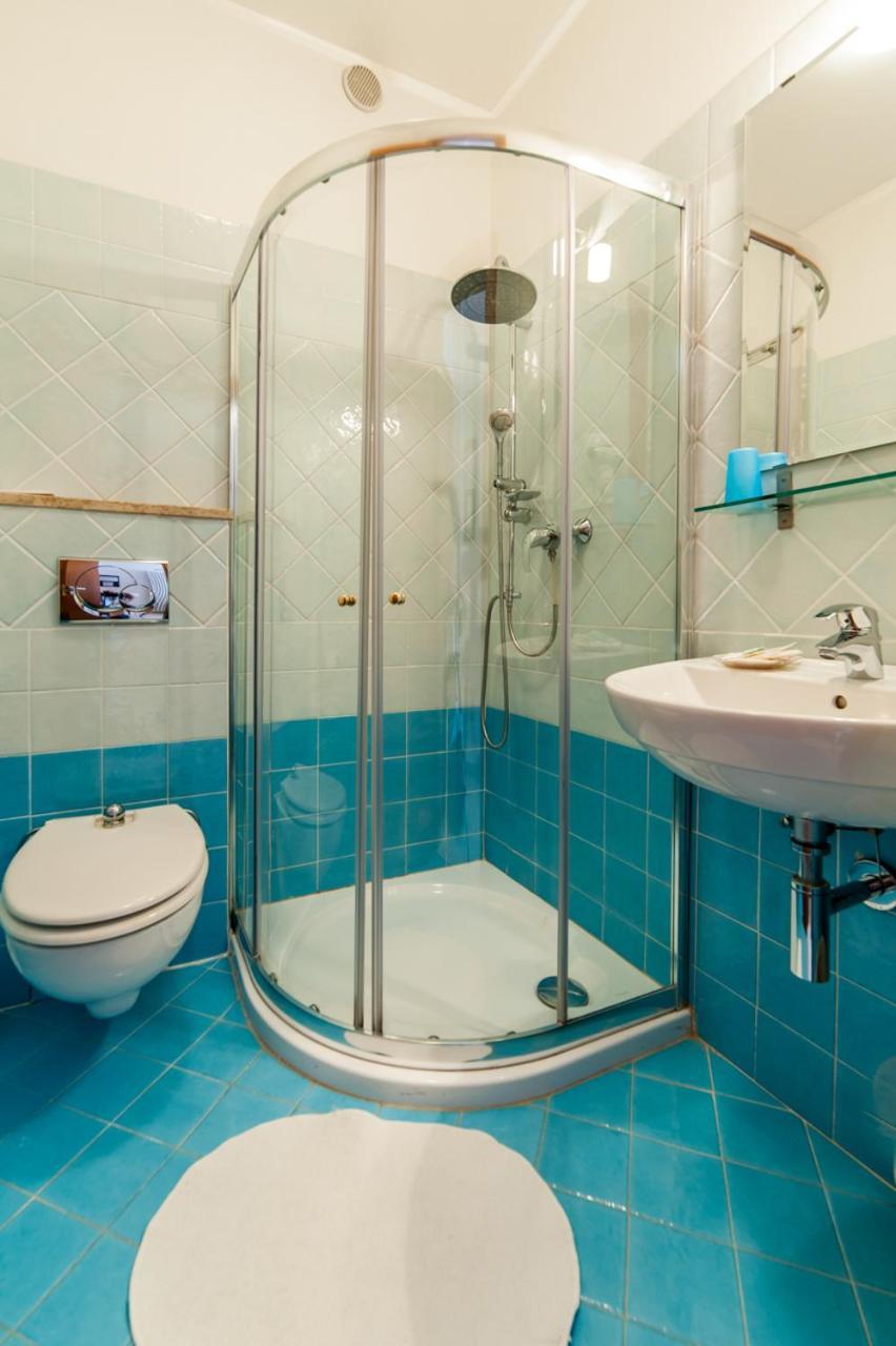 ביביונה Hotel President מראה חיצוני תמונה